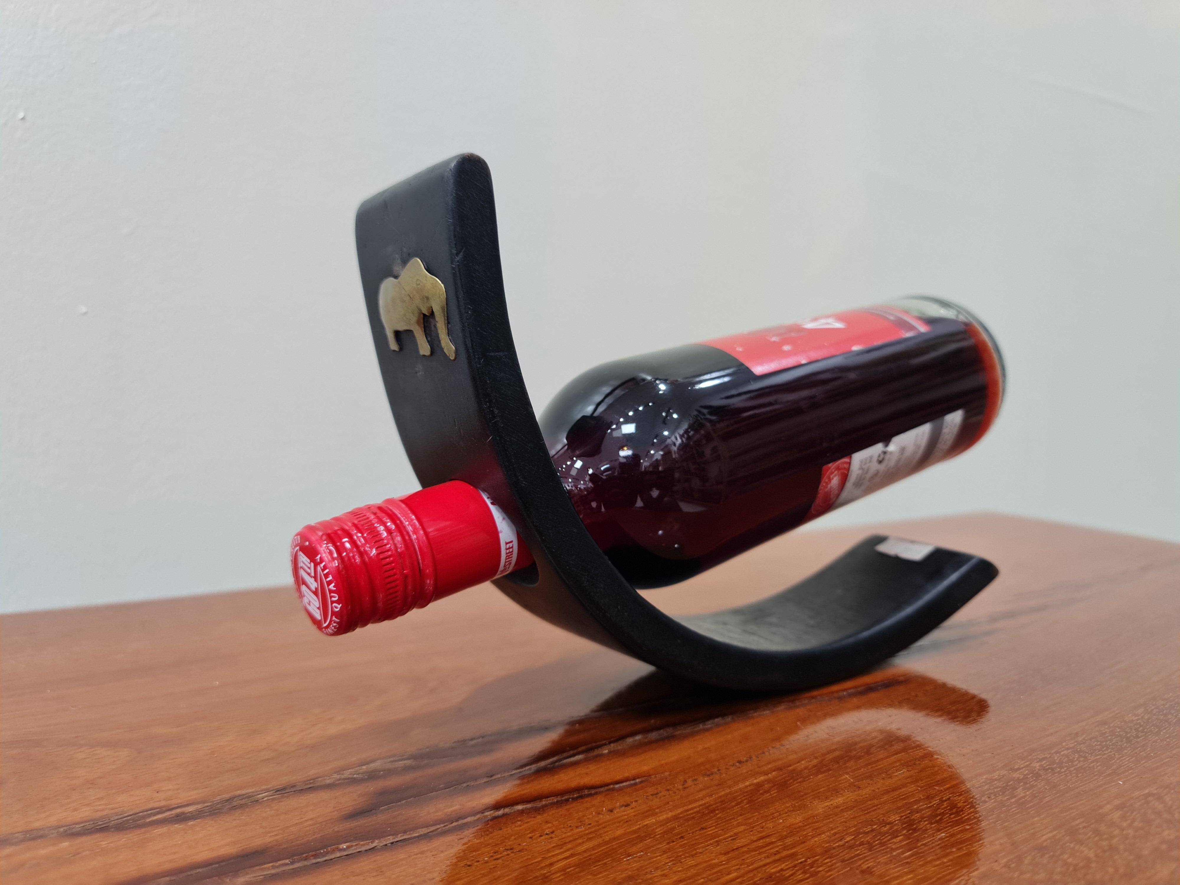 Floating Bottle Wine-Stand