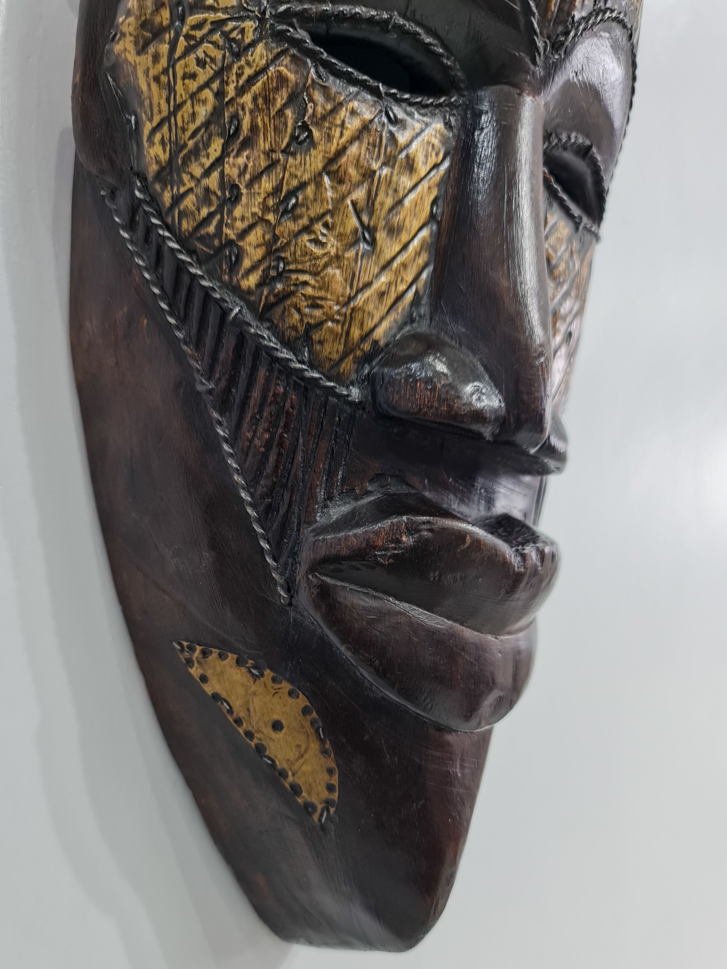 LNG Tikar Bronze Mask