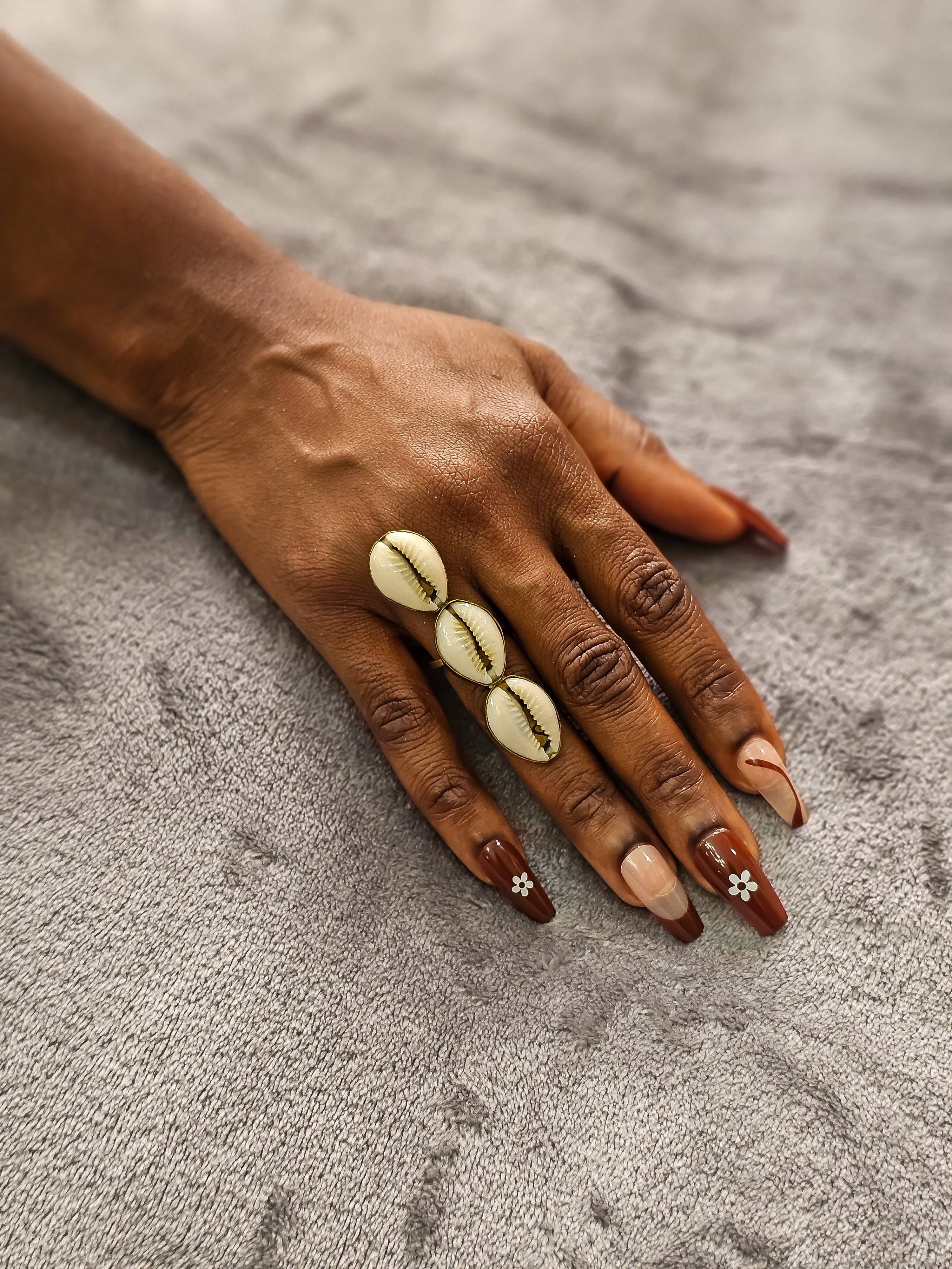 Trio Cowrie ring